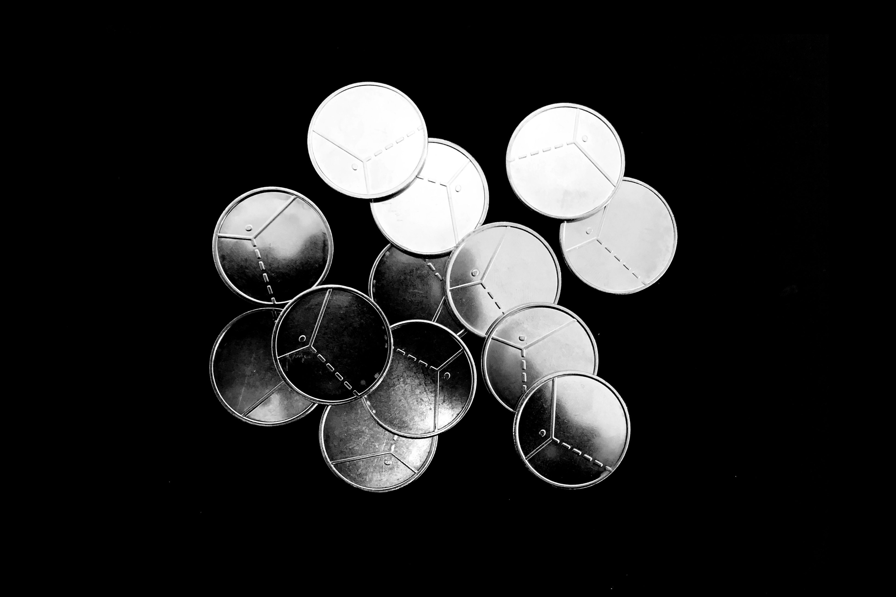 13 pièces en 13 coins - Micah Lexier - Criterium